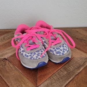 Toddler sz 6.5 New Balance 501. Pink & Gray